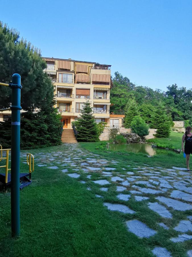 Luxury Apartment Amalfi 300 M From The Beach Varna Exterior photo