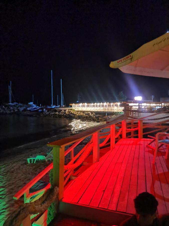 Luxury Apartment Amalfi 300 M From The Beach Varna Exterior photo